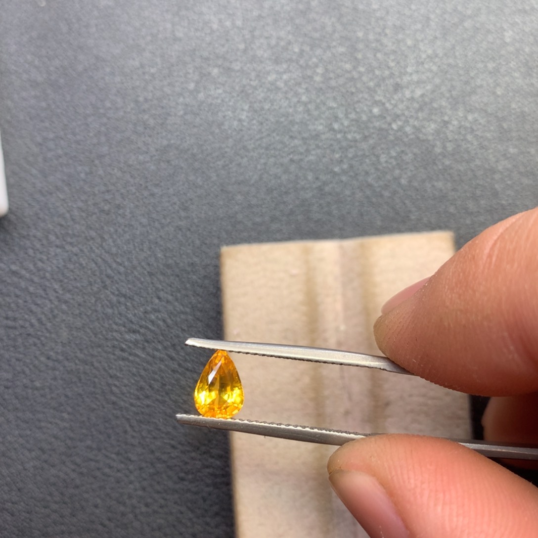 蓝宝石裸石未镶嵌1.03ct