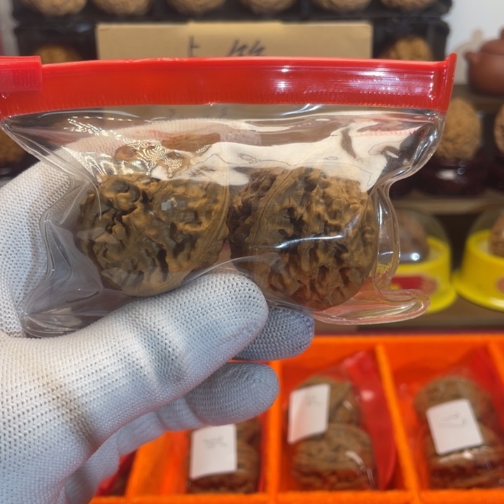 ****…文玩核桃吊坠文玩核桃朱雀一对