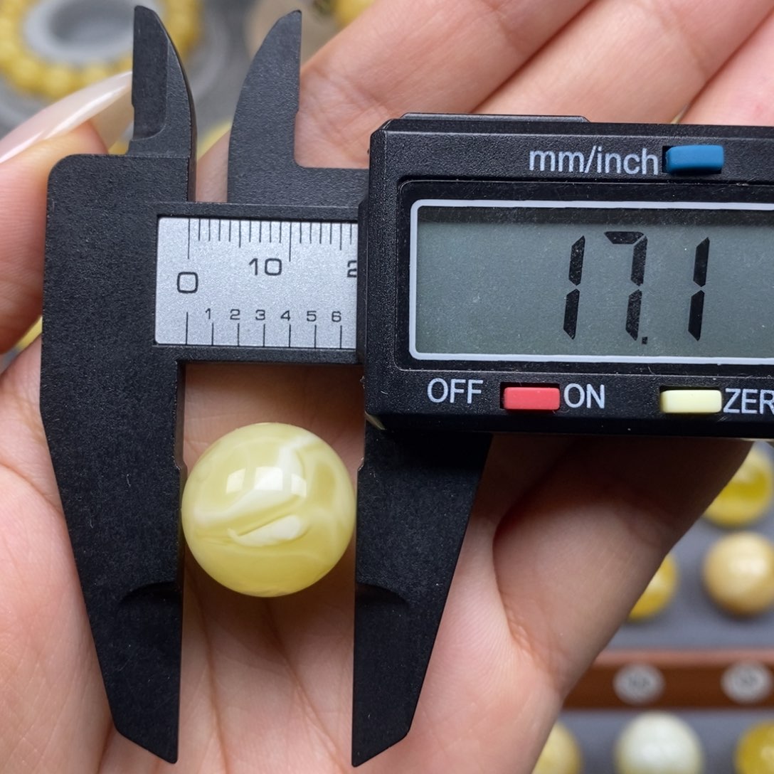 未镶嵌蜜蜡珠宝奇石