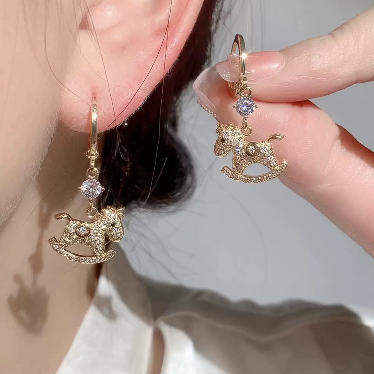 铜合金合成锆石耳饰 3522《马上有钱》高级时尚百搭款耳扣款耳环