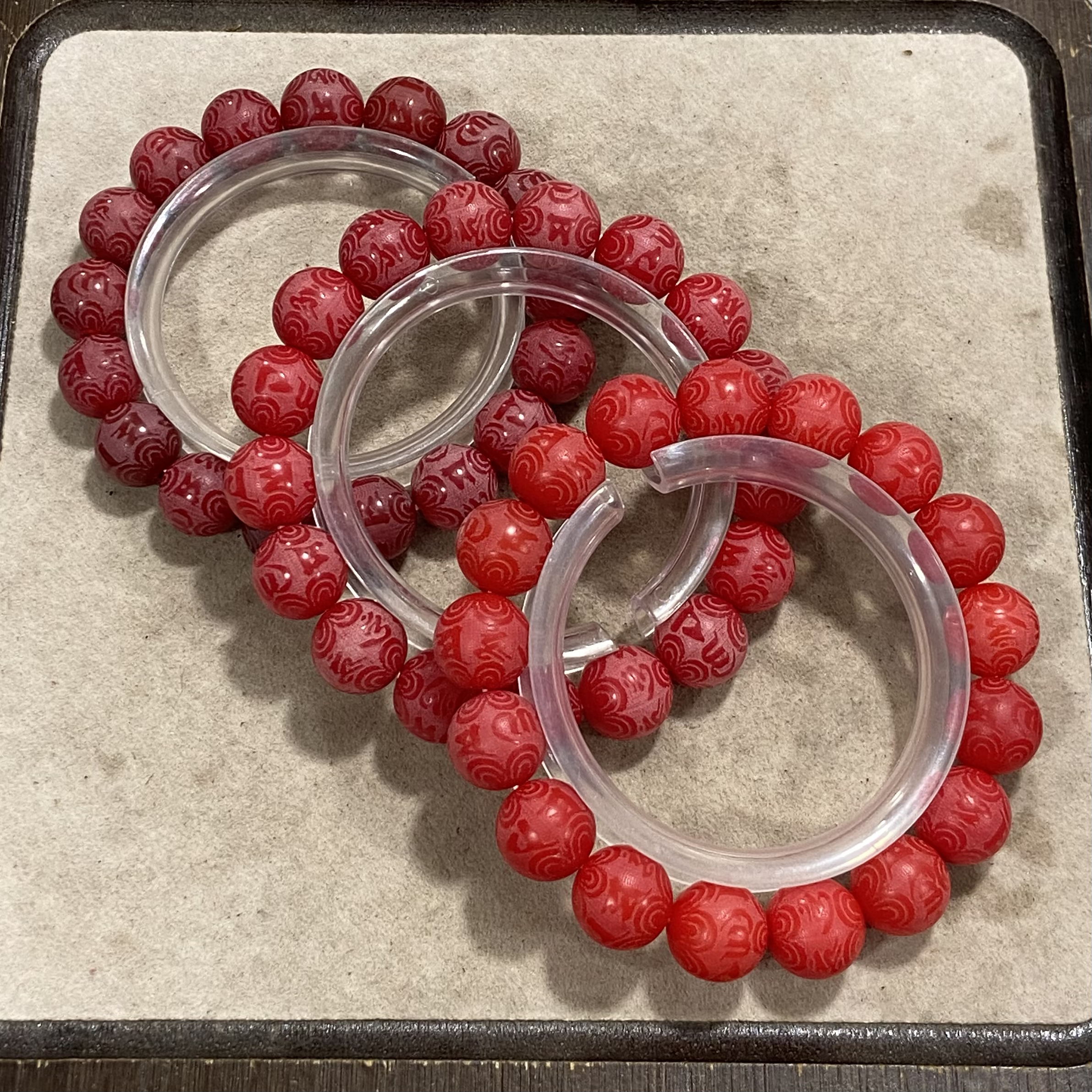 P107红菩提回纹雕刻珠卡1.2单圈手串