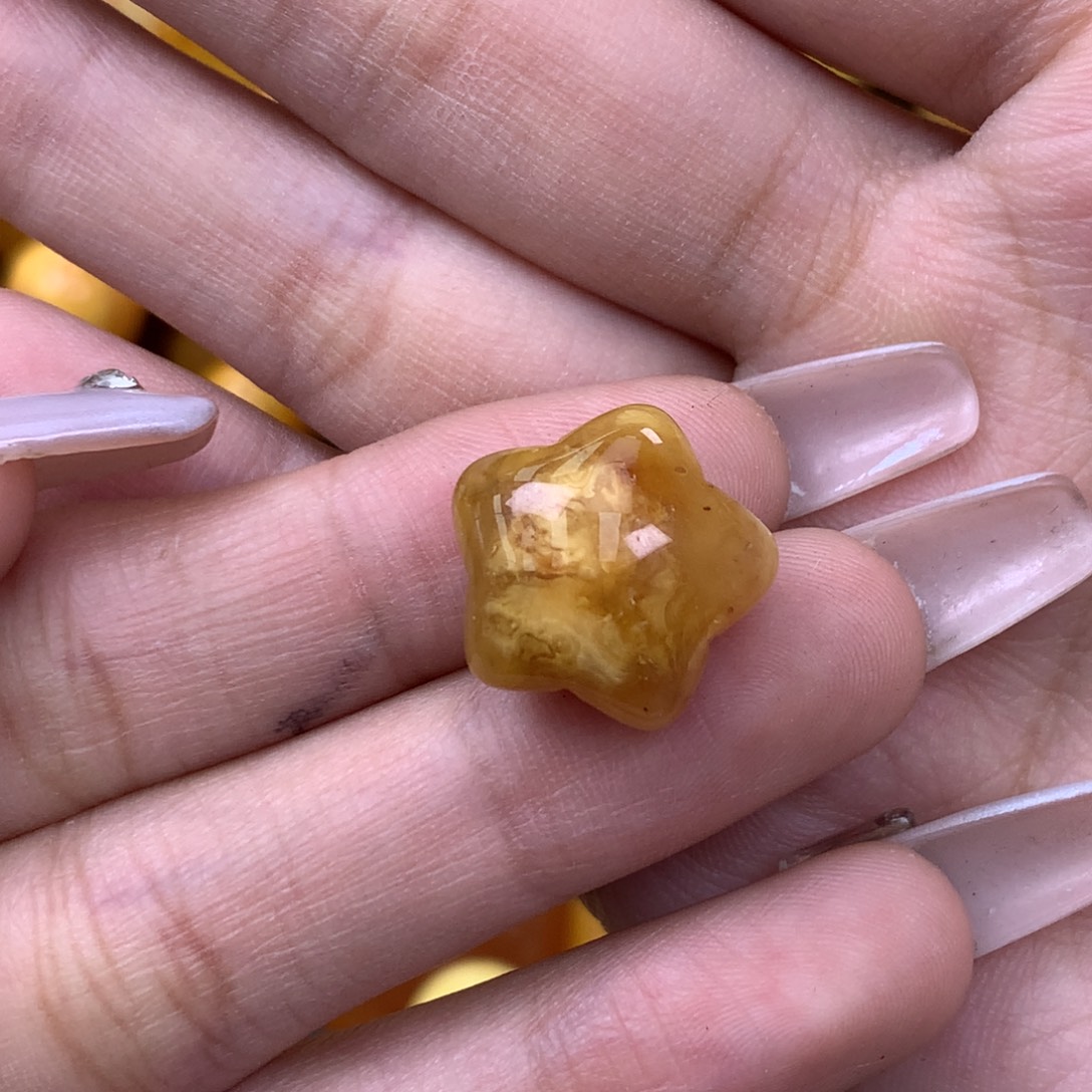 琥珀未镶嵌珠宝奇石