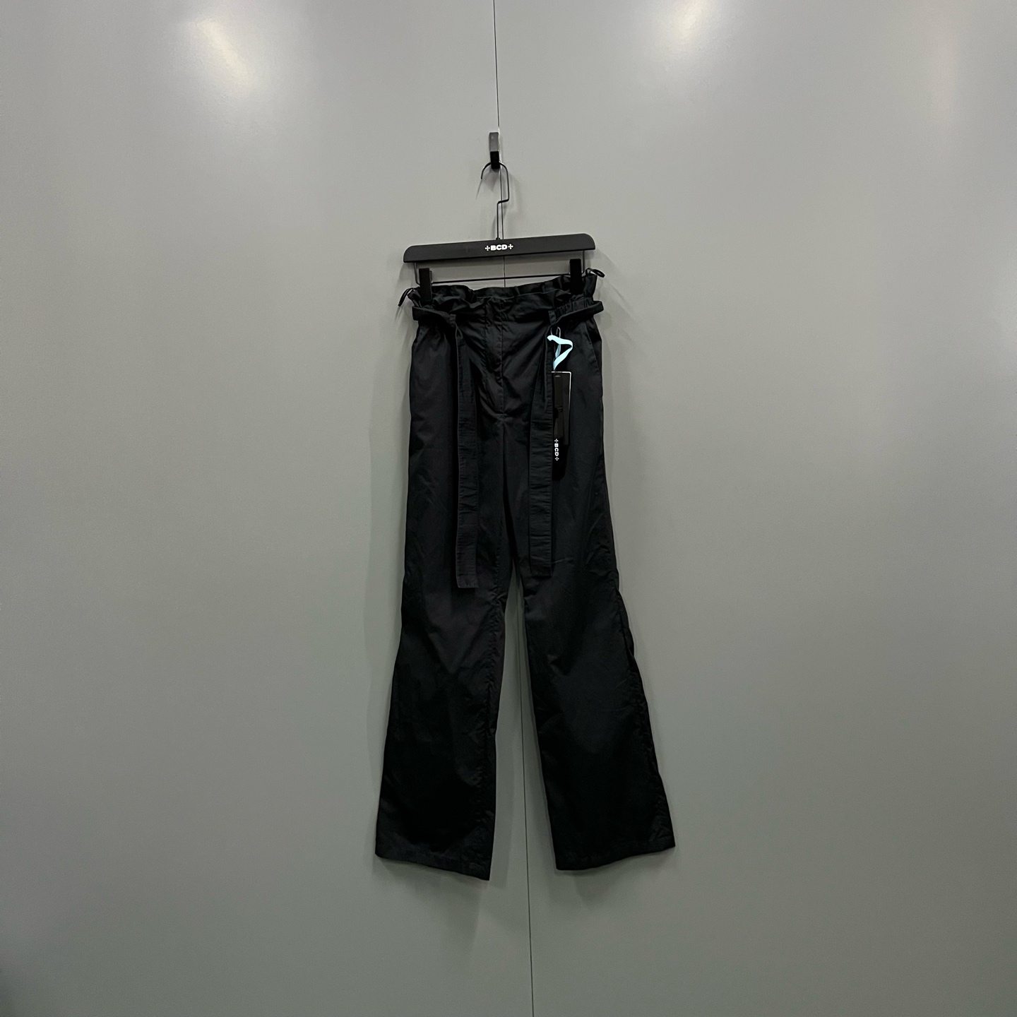 95新 Moschino/莫斯奇诺 zz5 黑色系带休闲裤 38码/98新/20661