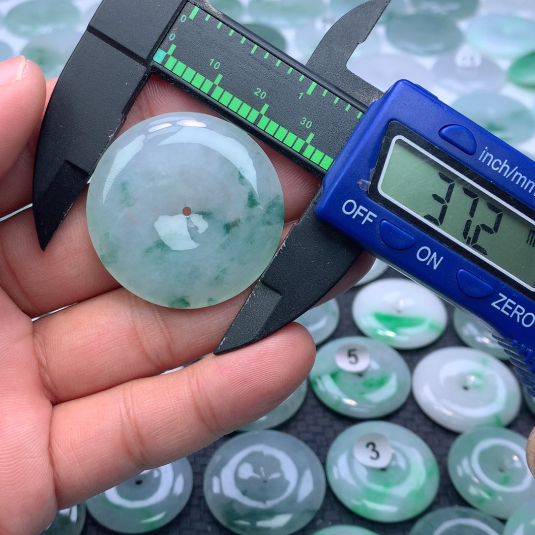 翡翠颈饰未镶嵌缅甸天然A货翡翠