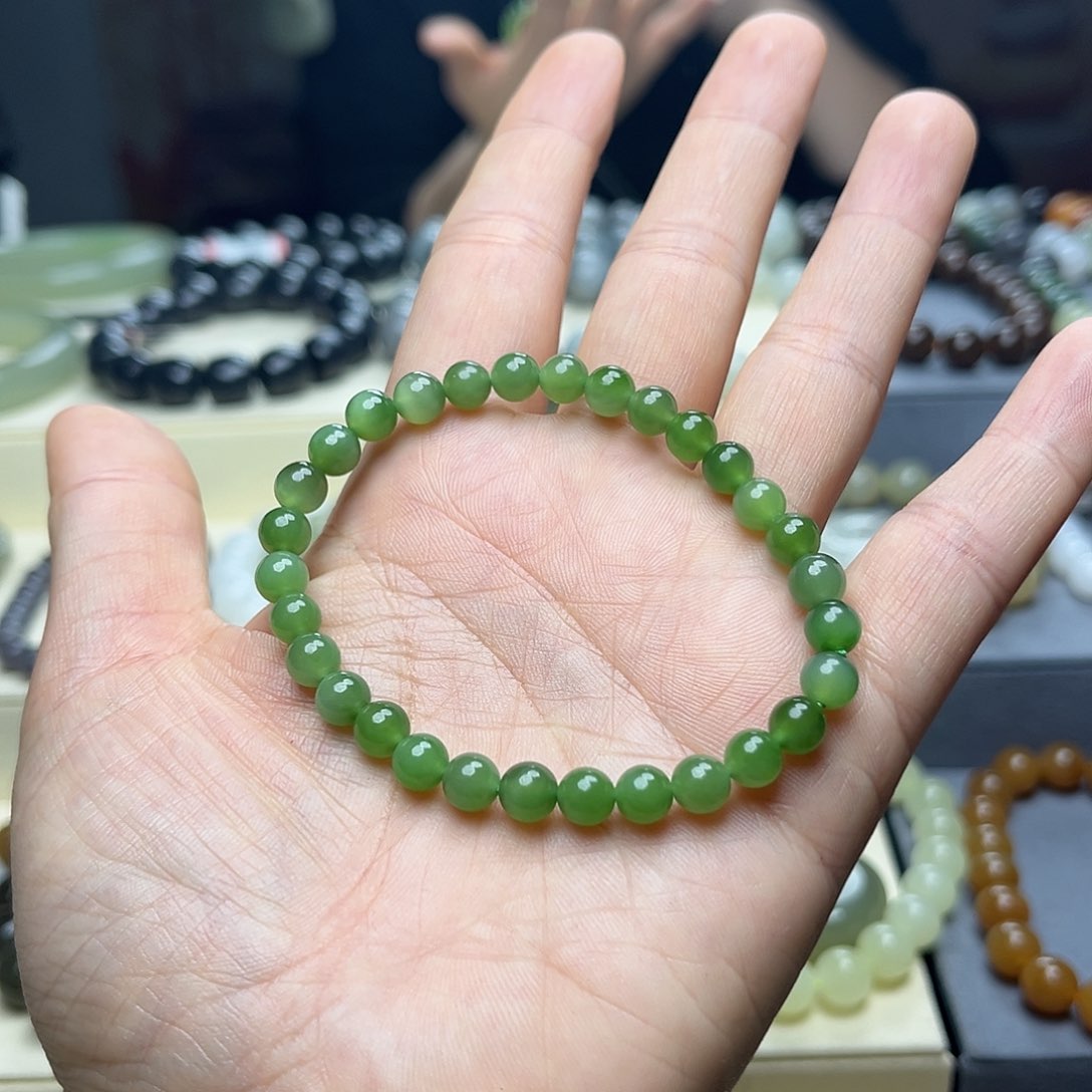 和田玉手链未镶嵌赵****?