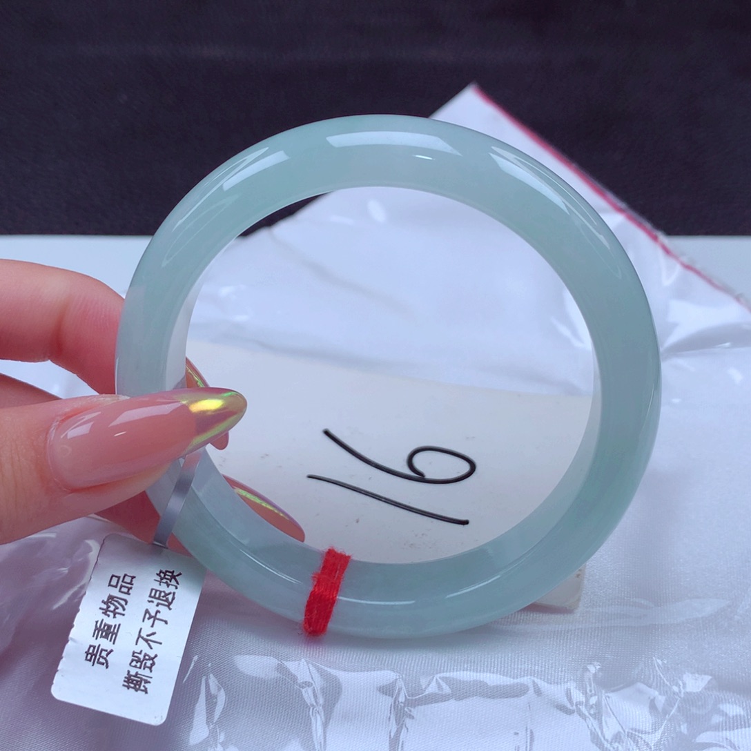 翡翠手镯未镶嵌翡翠57