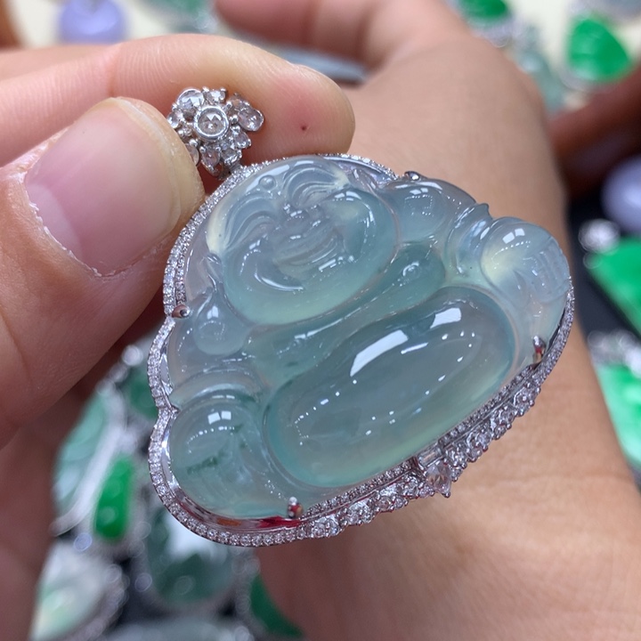 翡翠吊坠(不含链)18K金镶嵌