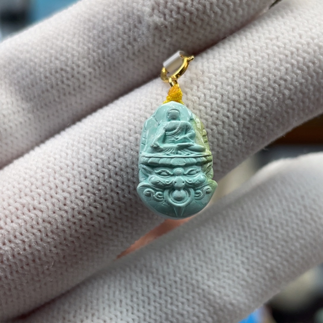 绿松石未镶嵌挂件