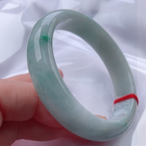 翡翠手镯未镶嵌正57.5有微瑕48小时鉴赏期