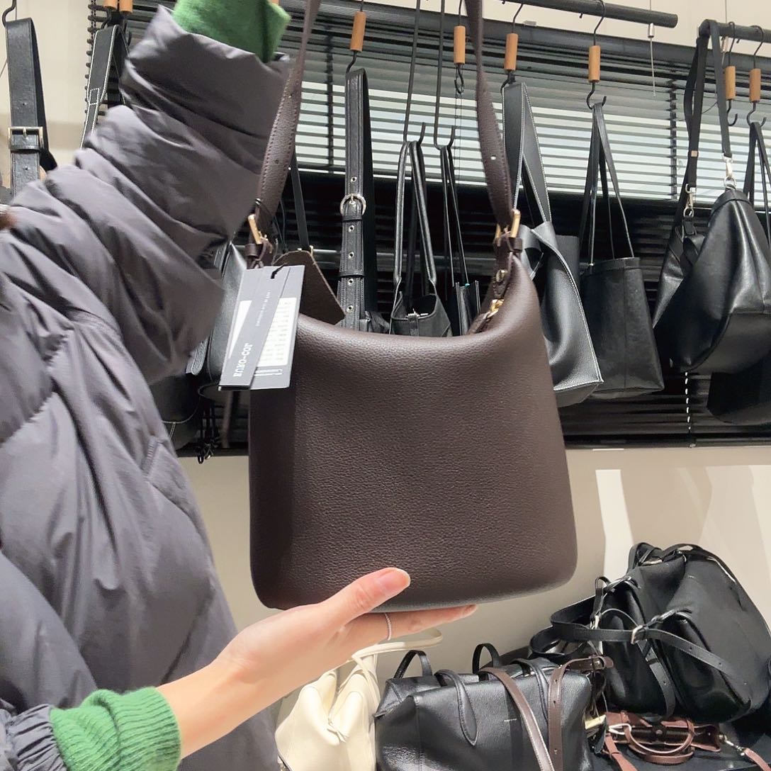 小牛皮（革）头层牛皮斜挎包