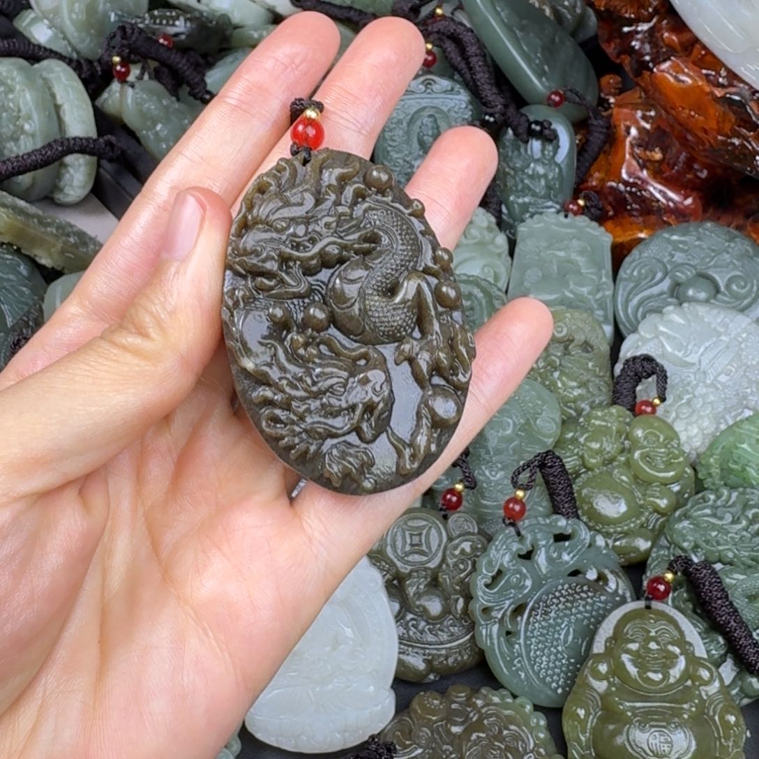 和田玉未镶嵌颈饰