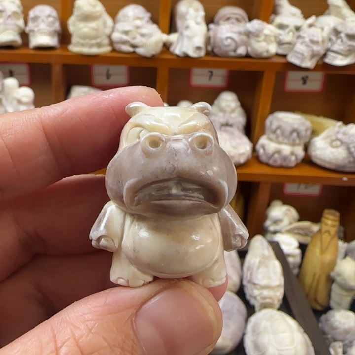 软***哒非金属配饰鹿角雕刻hema