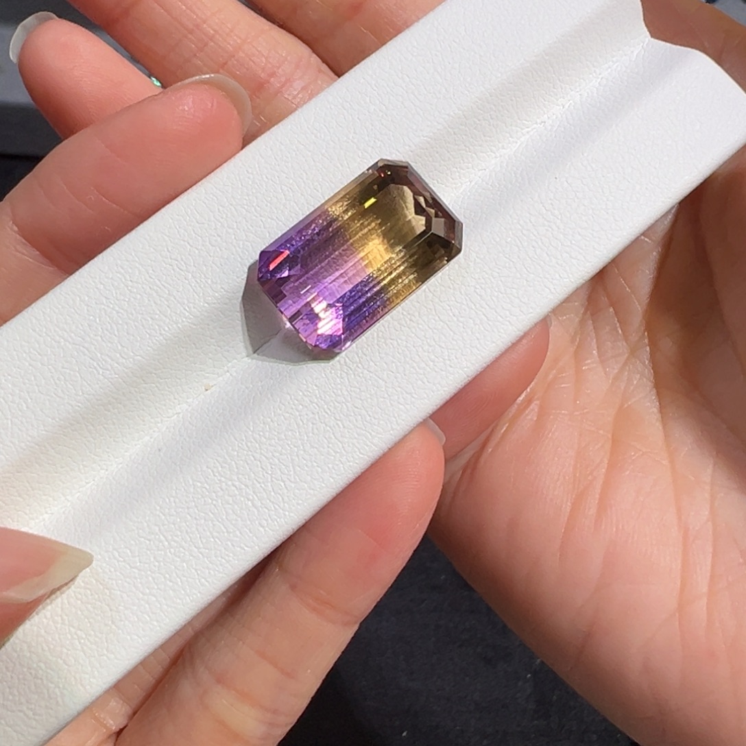 珠宝半成品未镶嵌紫晶12.8ct紫黄晶