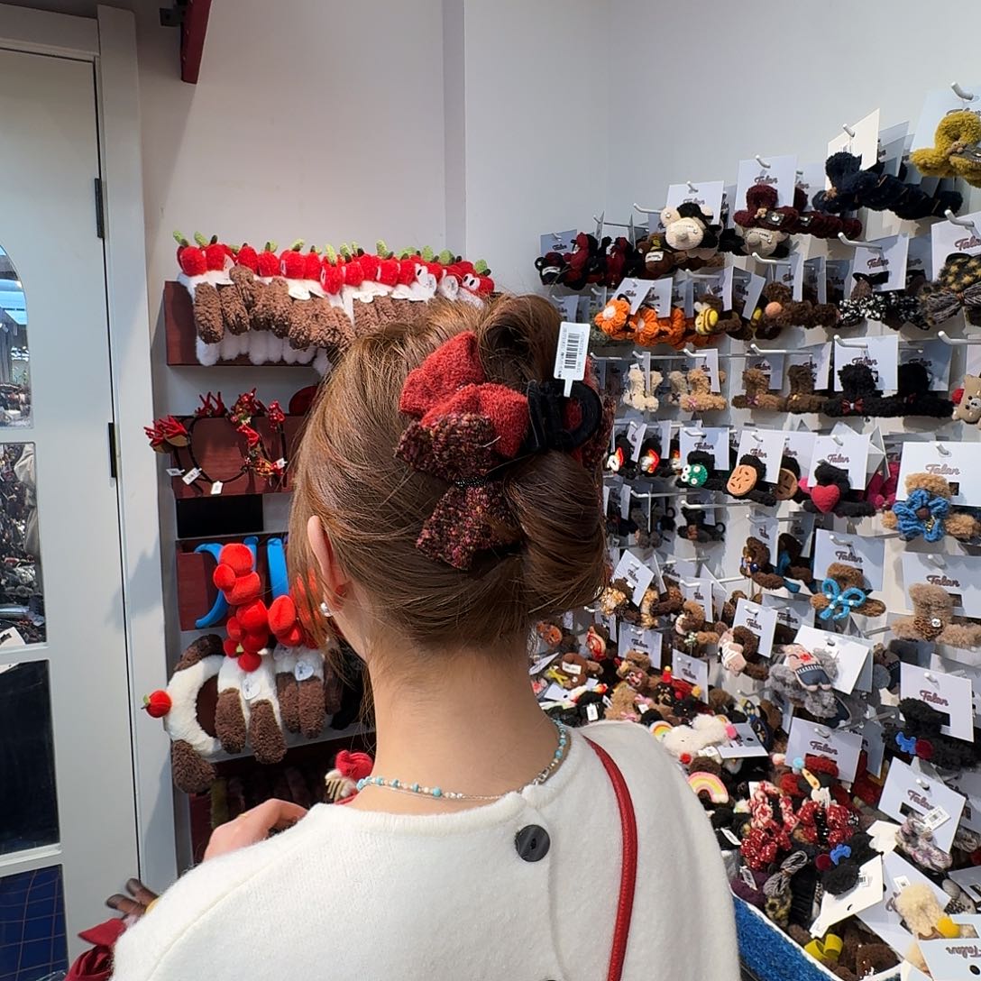 布艺非金属蝴蝶结抓夹