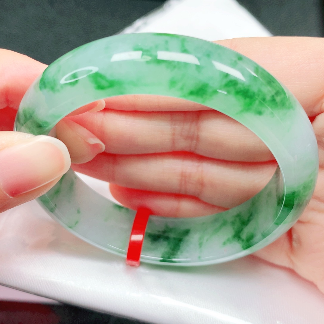 翡翠未镶嵌手镯53圈