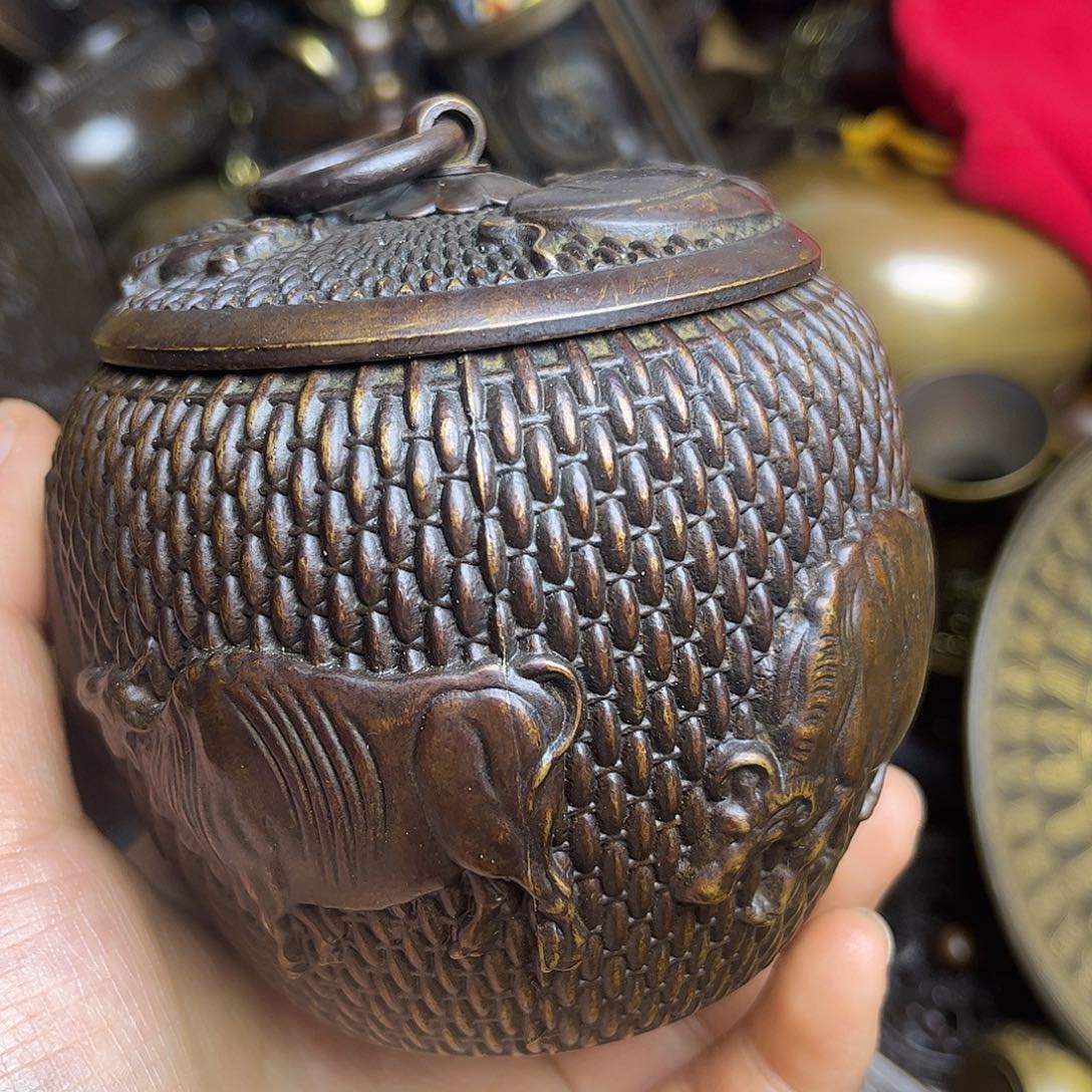 精美铜器，做工精致