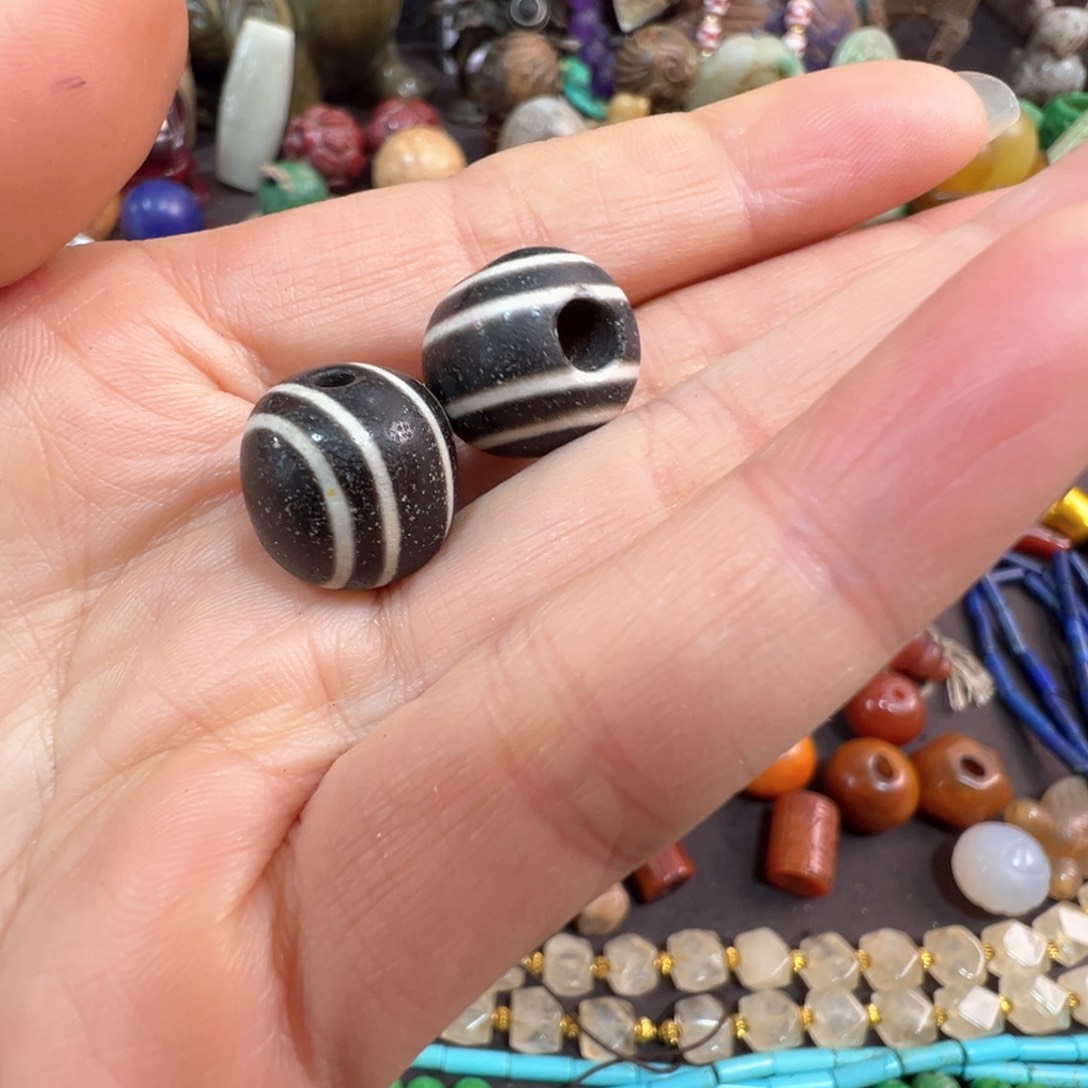 琥珀裸石未镶嵌做工精致大方精致大方