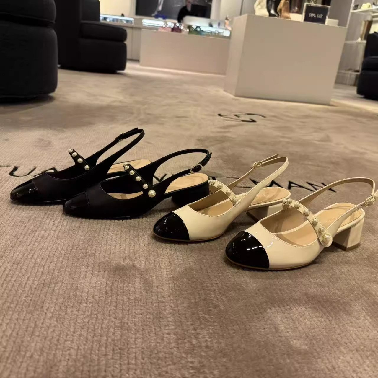 STUART WEITZMAN美国直邮珍珠带方跟单鞋ARI PRLMRYJN SLNGBK 45