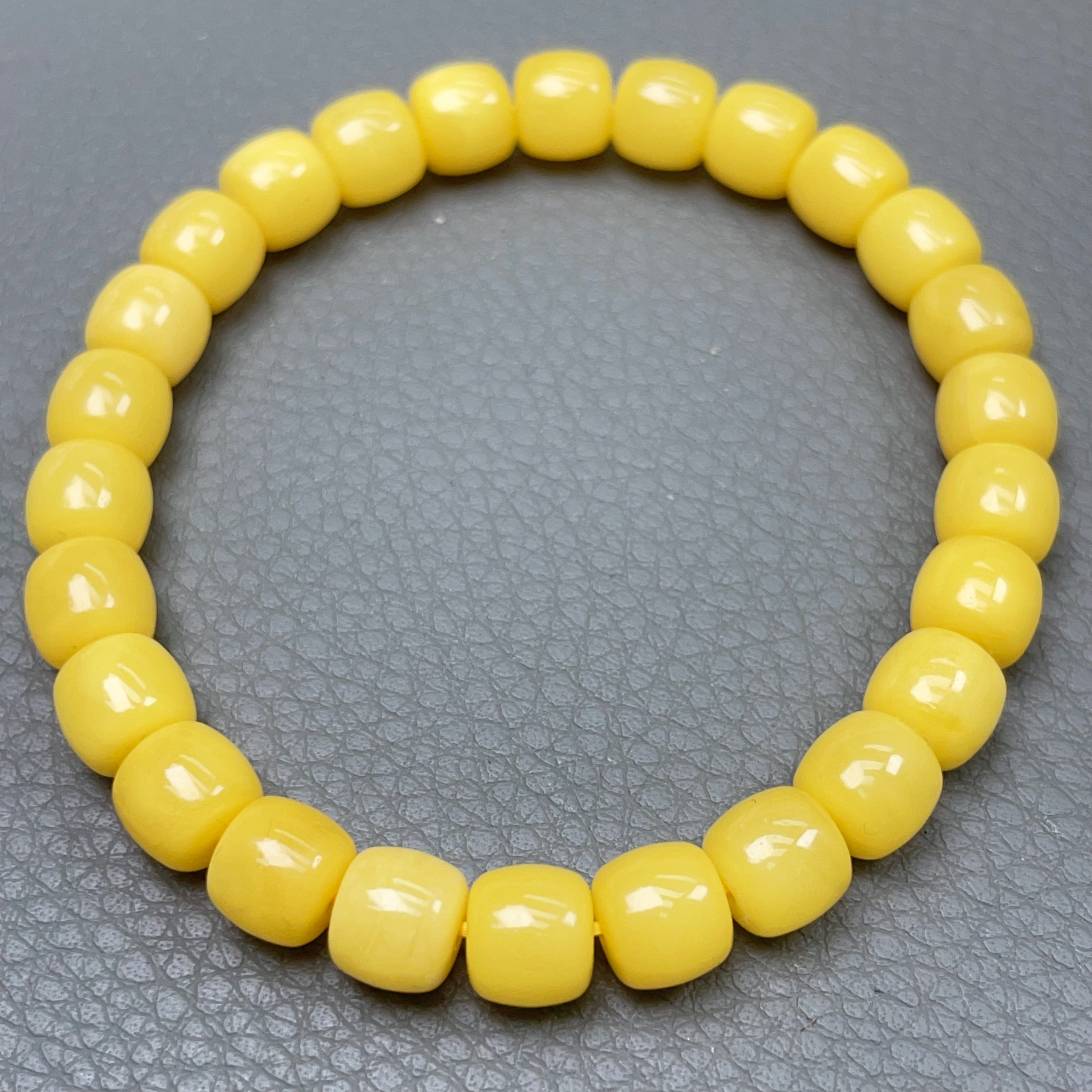 鸡油黄蜜蜡7.5mm老型手串（420号）