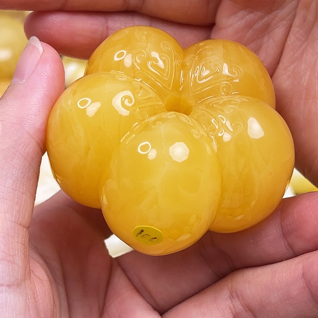 蜜蜡裸石未镶嵌怡**花五瓣花