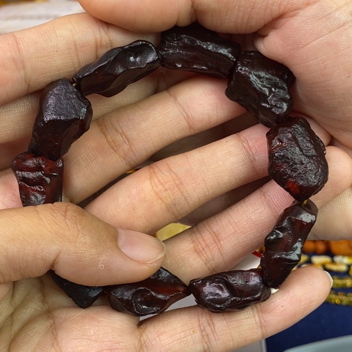 琥珀珠宝奇石未镶嵌