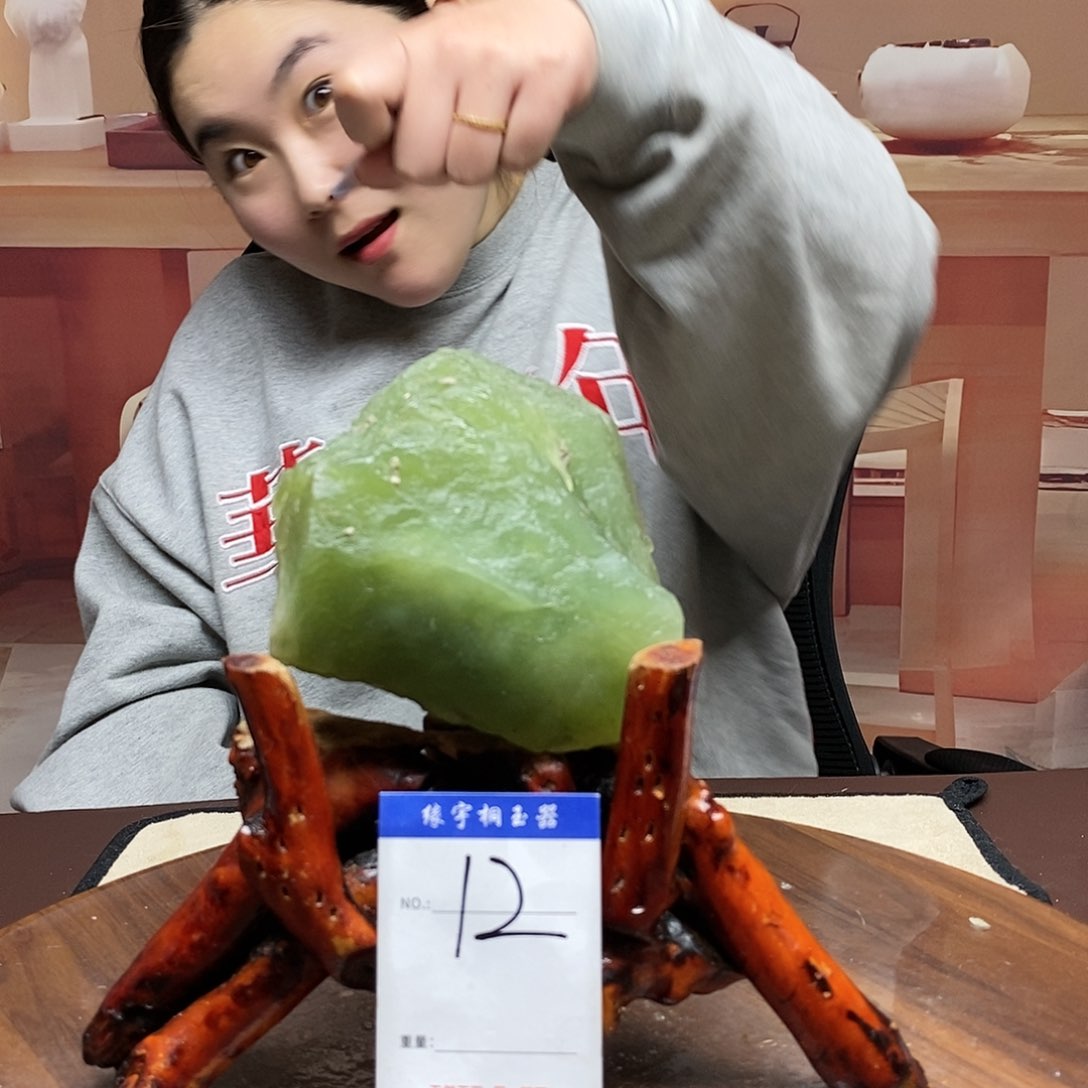 蛇纹石玉原石未镶嵌