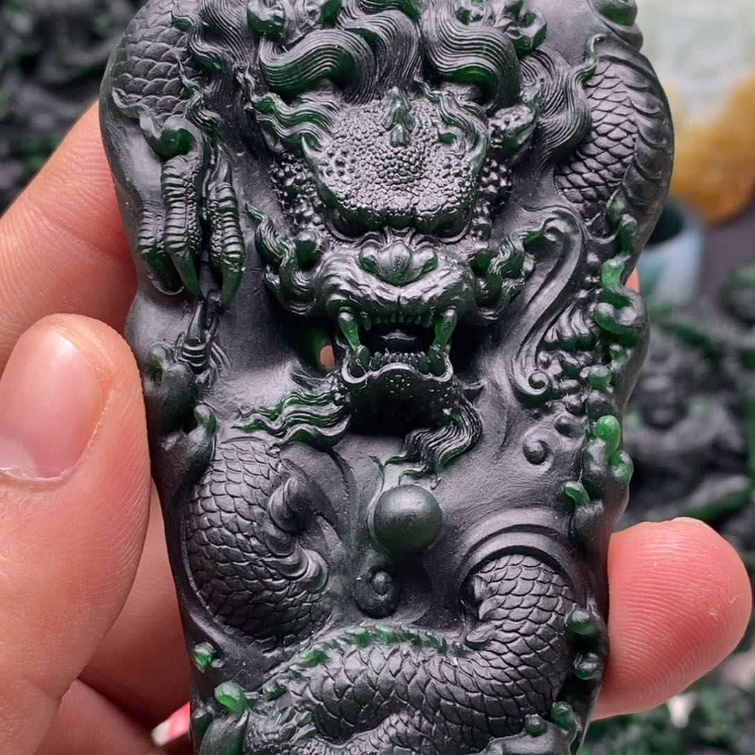 定制翡翠未镶嵌天然翡翠A货龙牌