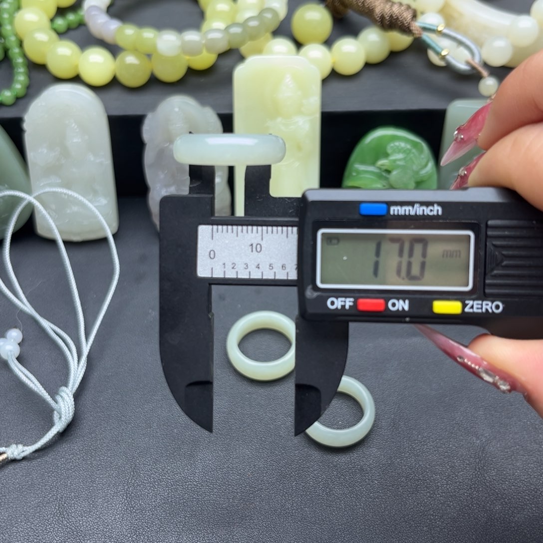 未镶嵌和田玉珠宝半成品