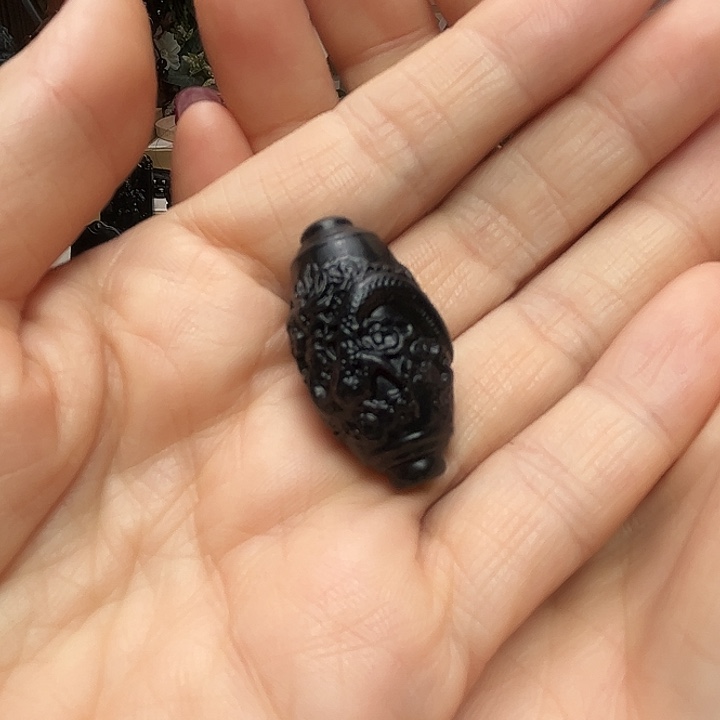 和田玉（墨玉）未镶嵌颈饰龙牌