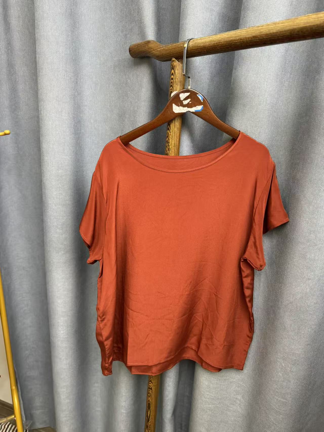 秋季新款休闲时尚圆领桑蚕丝短袖上衣女H361