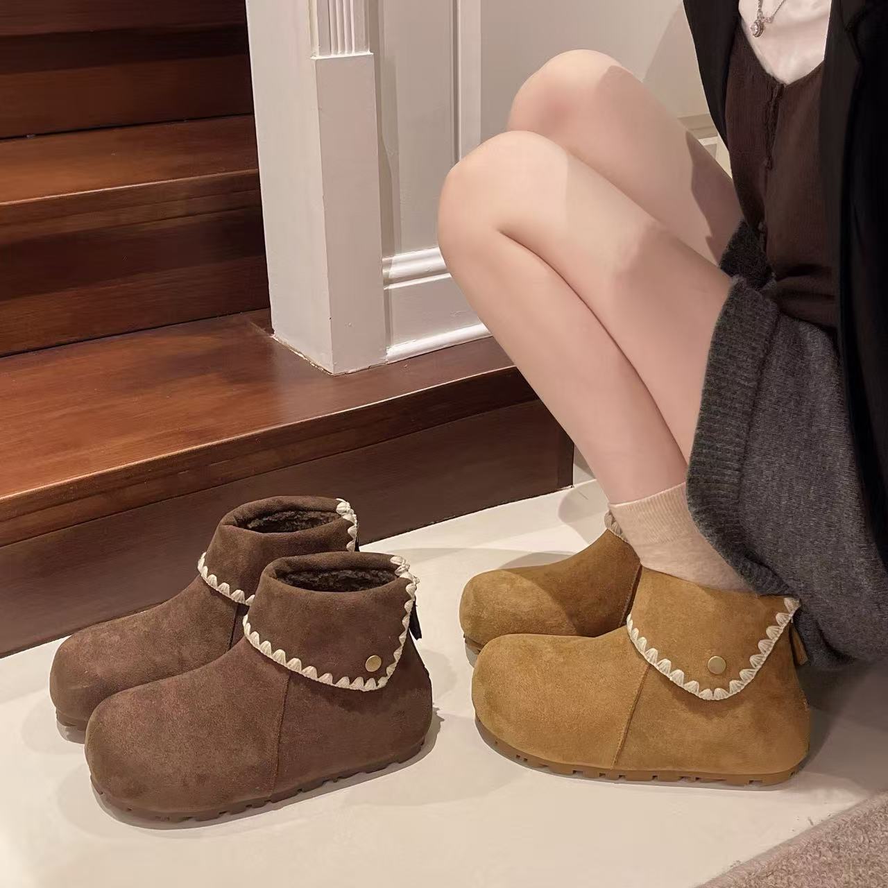 中跟雪地靴金属条纹时尚雪地靴圆头冬季中筒靴子保暖厚底加绒