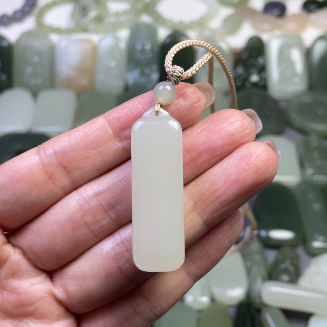 和田玉颈饰未镶嵌