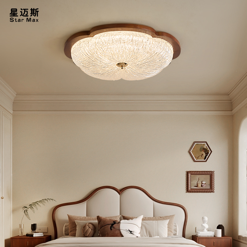 中古风护眼卧室灯吸顶灯胡桃木色美式复古书房主卧原木色护眼灯具