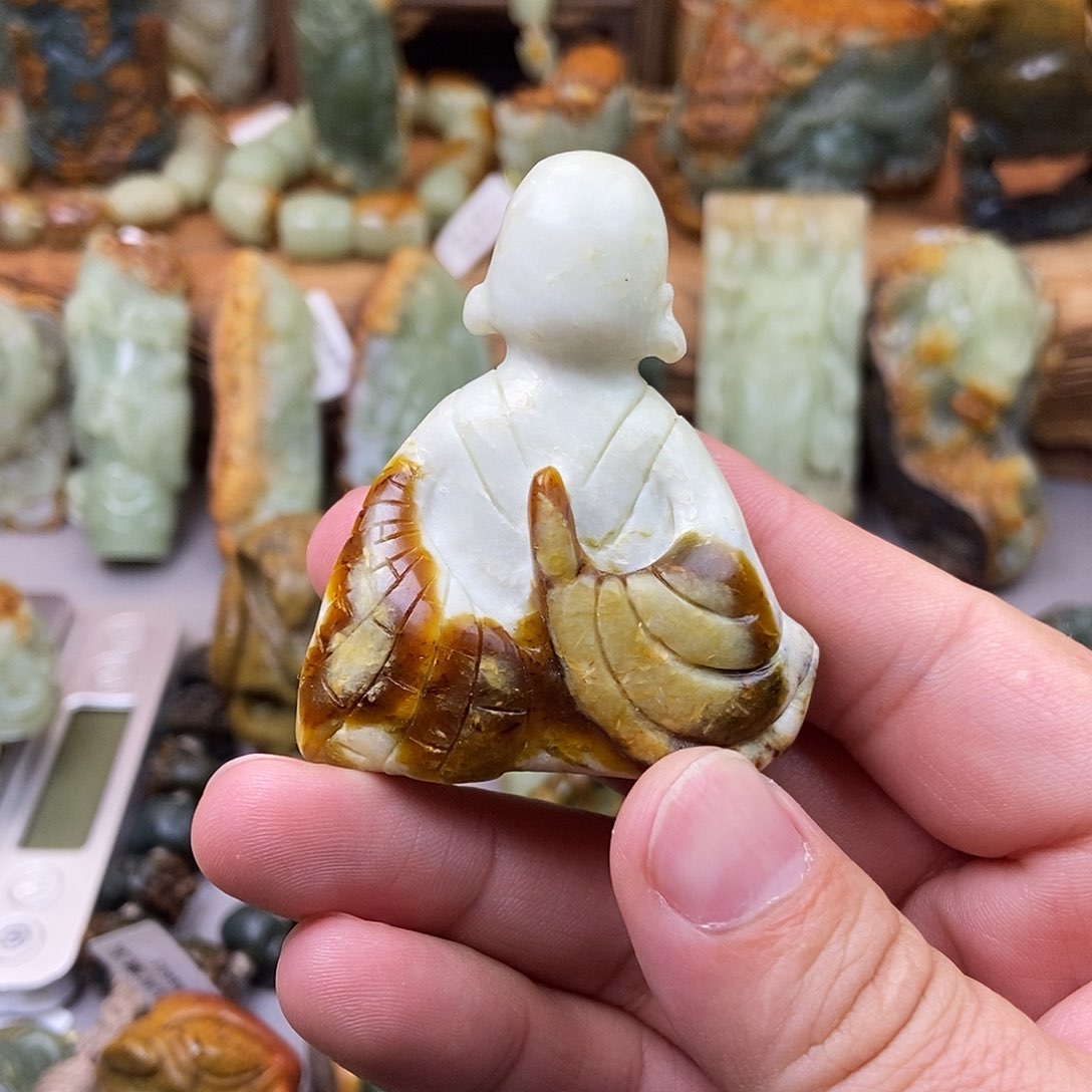 蛇纹石玉把件合金