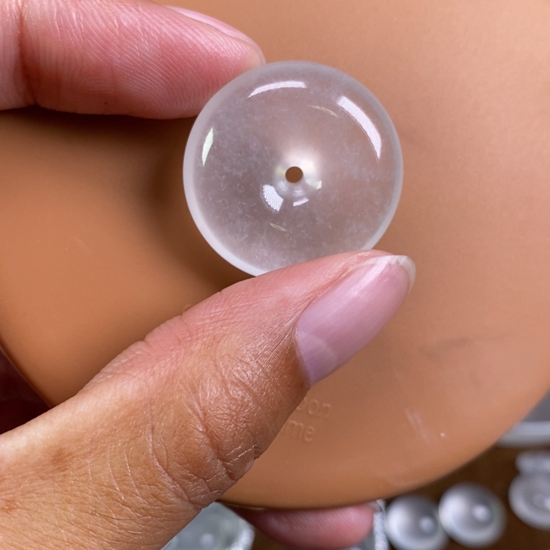 石英质玉未镶嵌颈饰