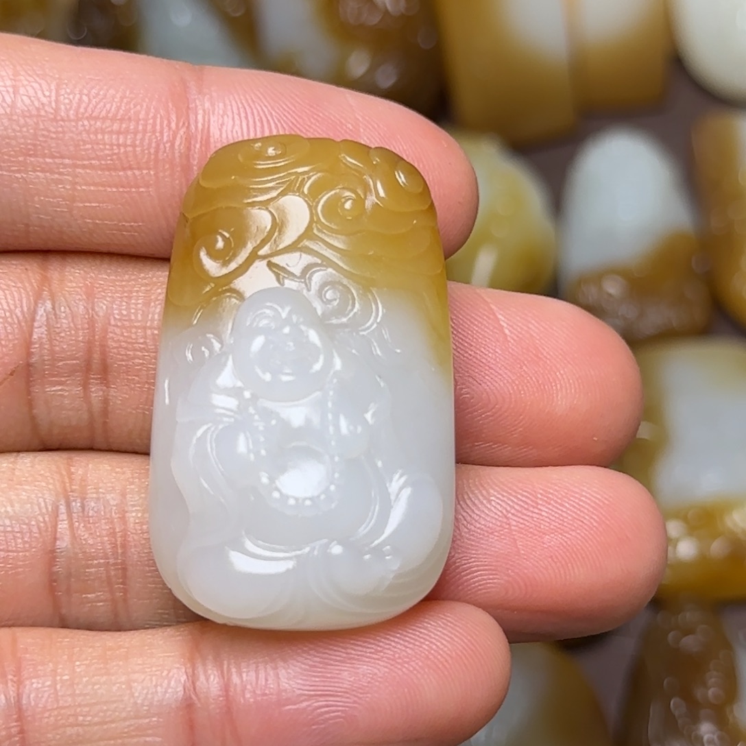 和田玉（糖玉）未镶嵌颈饰