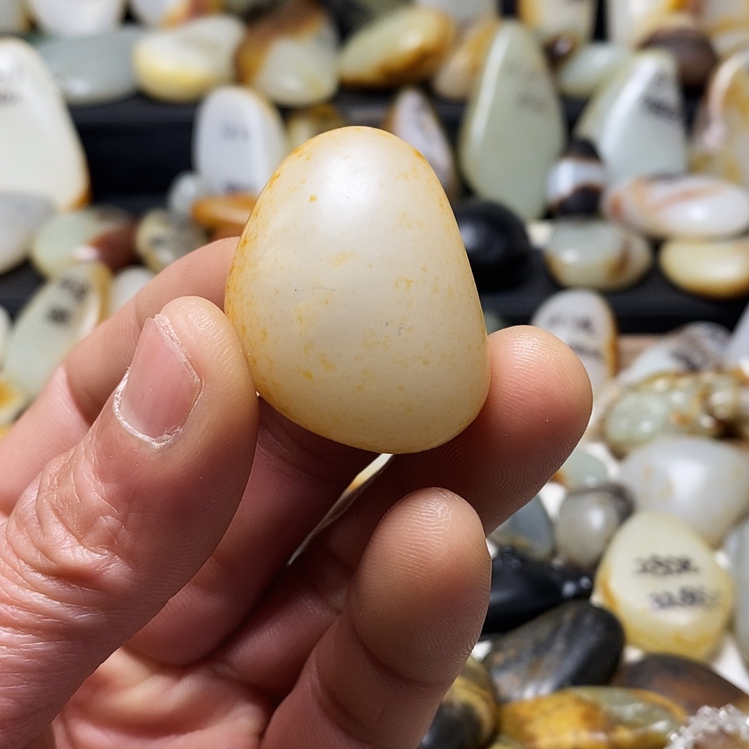 和田玉颈饰未镶嵌吊坠