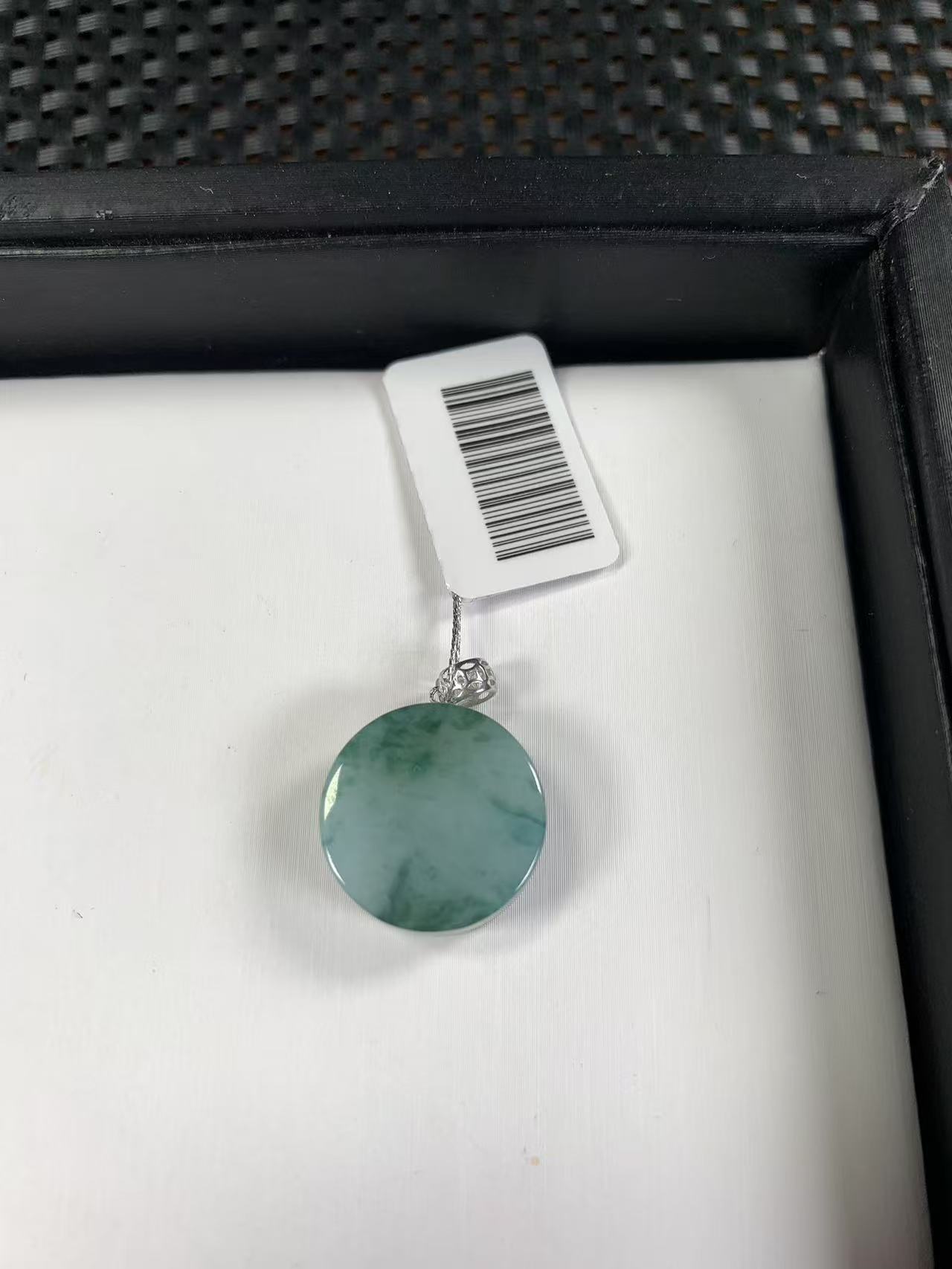 18K金镶嵌翡翠A货小圆无事牌