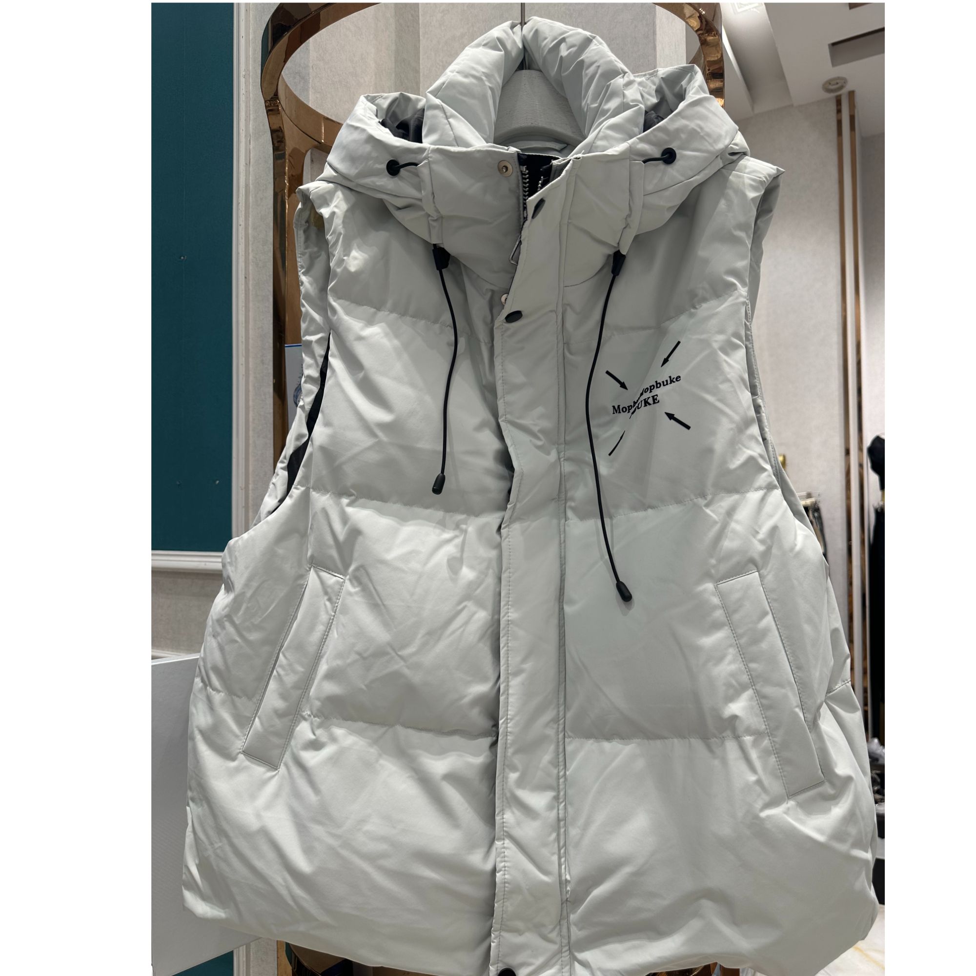 百搭常规连帽马甲外套