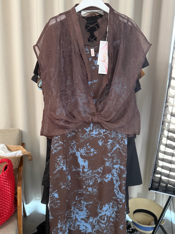 流行女装套装轻奢高级感女人味独特绝美夏季穿搭两件套