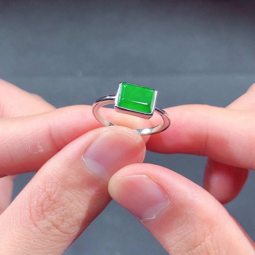 未镶嵌戒指翡翠翡翠