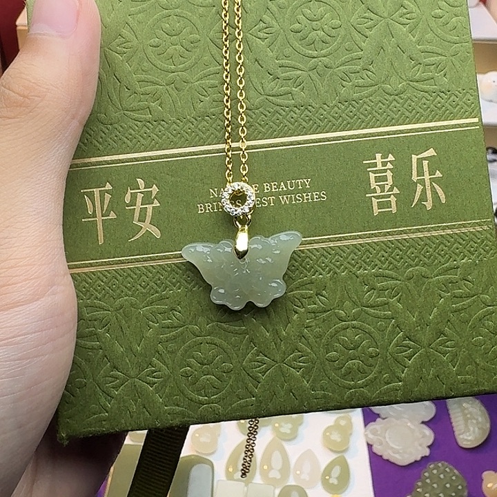 颈饰未镶嵌和田玉