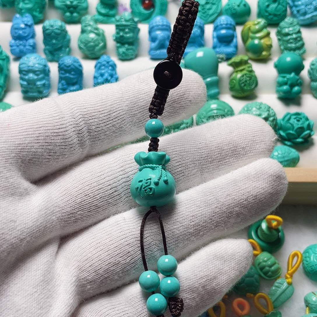 福袋钥匙挂，宽13.9高16.7