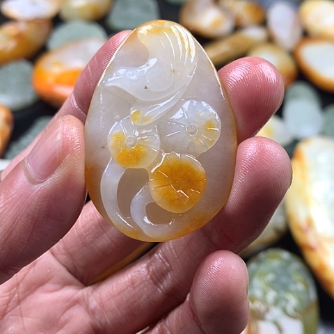 和田玉（糖玉）挂件未镶嵌
