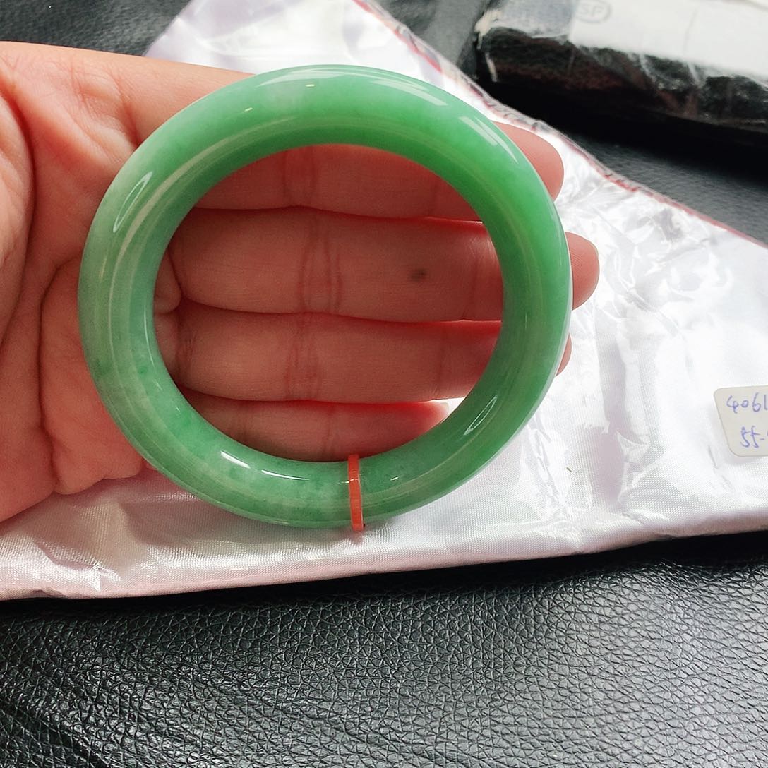 翡翠手镯未镶嵌55.4圈口