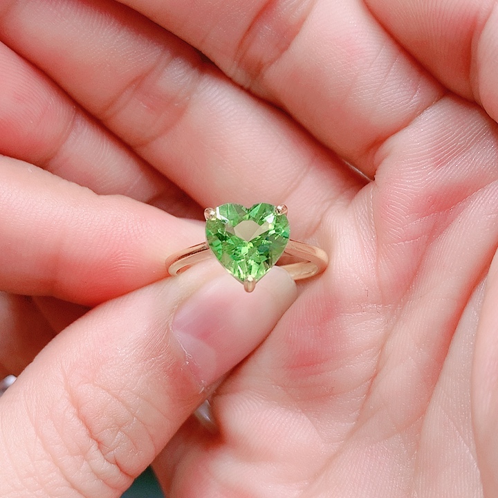 橄榄石戒指银S925镶嵌9✖️9