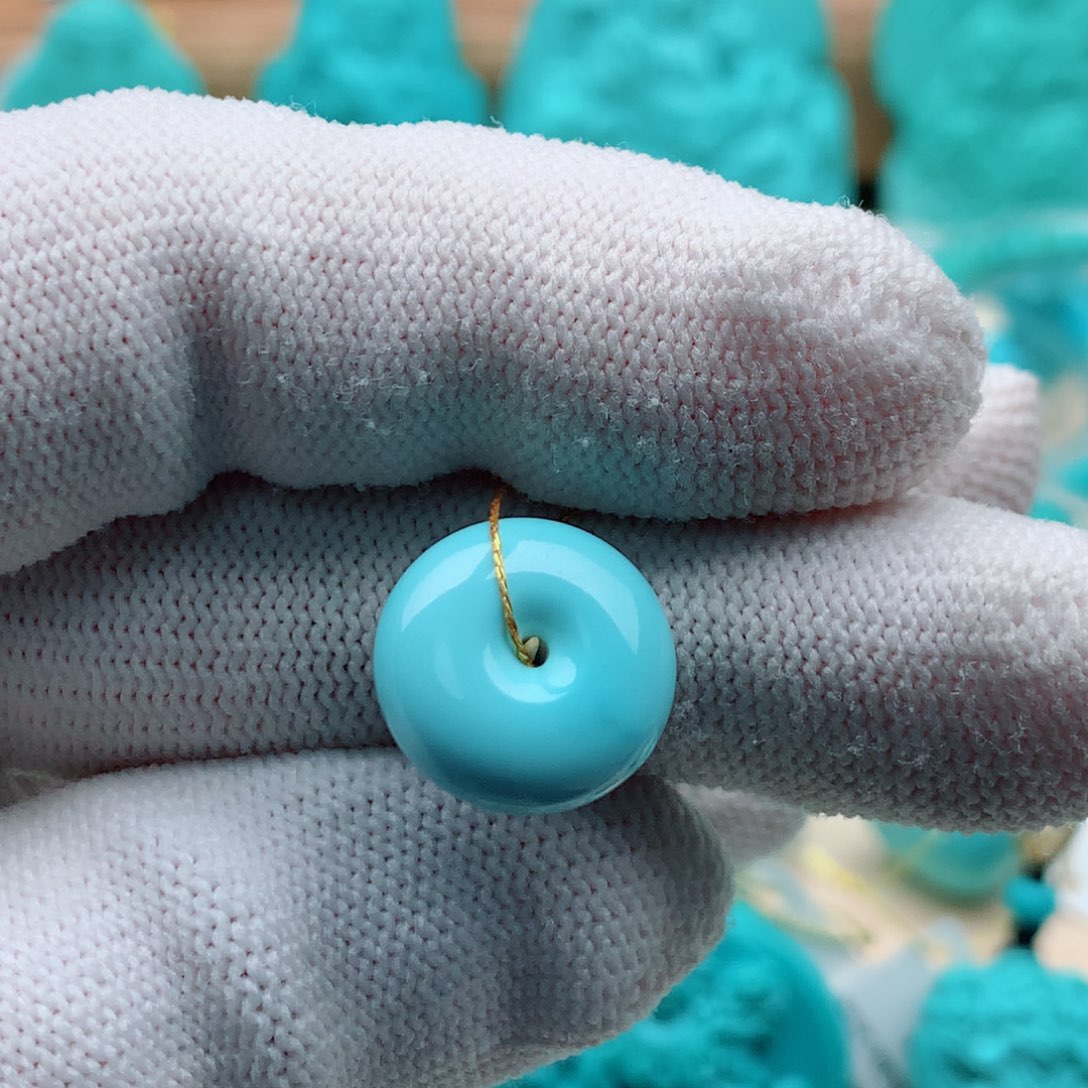 绿松石颈饰未镶嵌