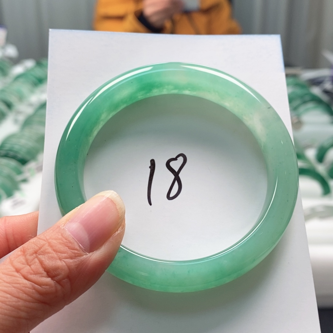 石英质玉未镶嵌手镯手镯