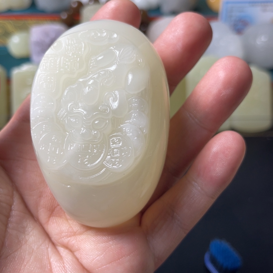 石材天然方解石手把件不退换