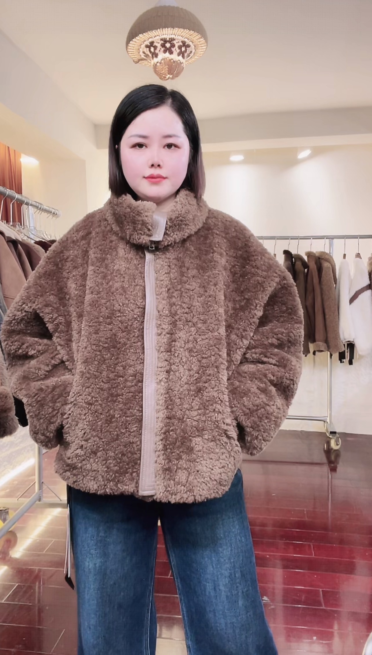 HM1780（聚水潭） (泰迪绒）女厚款保暖宽松型长袖外套时尚女士大衣